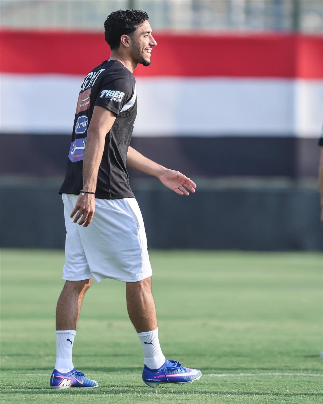 مرموش وحمزة عبد الكريم ينضمان لمعسكر منتخب مصر