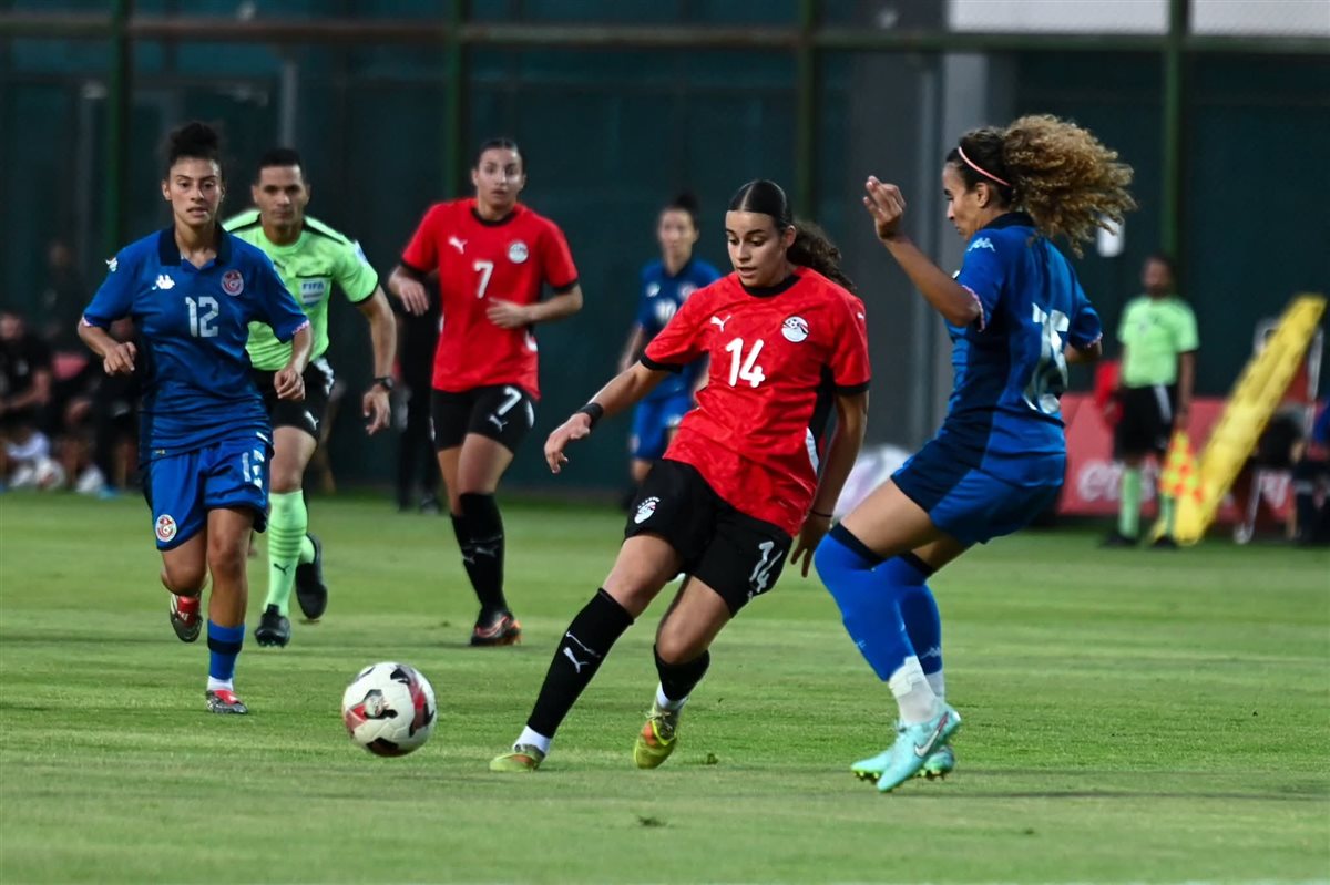 كرة نسائية