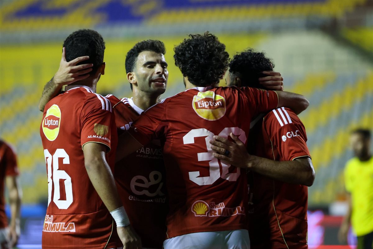 الفريق الأول بالنادي الأهلي