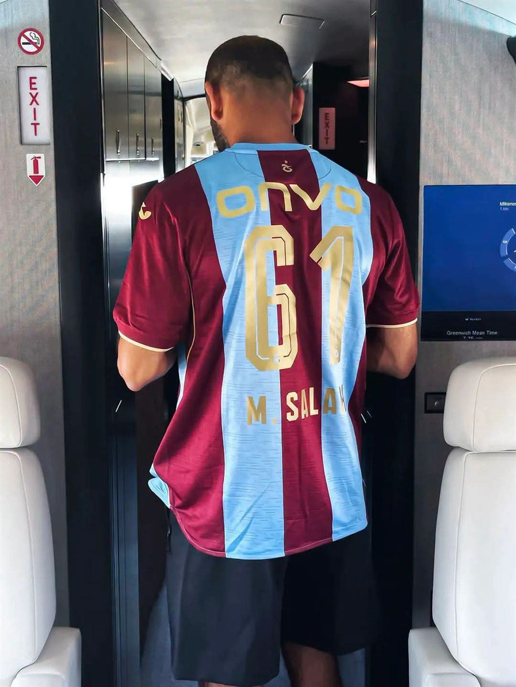 محمد صلاح بقميص طرابزون سبور