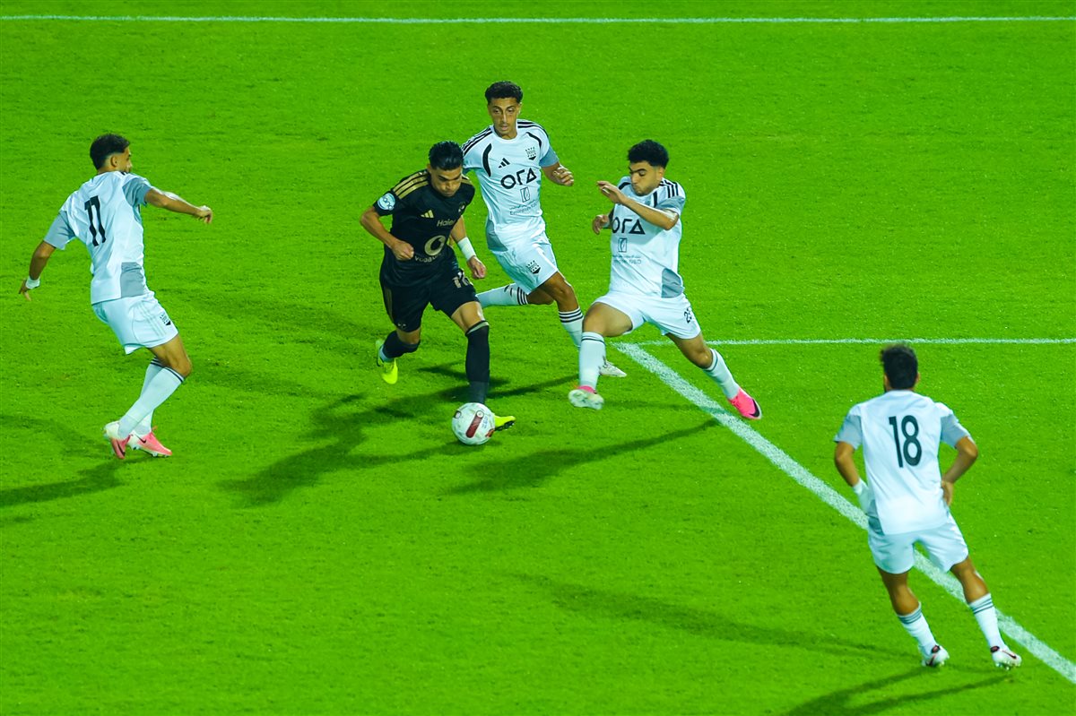 الأهلي وزد