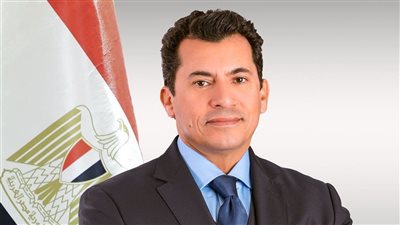 أشرف صبحى يهنئ أبطال منتخب الرماية بعد تصدرهم البطولة العربية  2025 