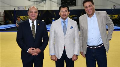 أشرف صبحى يتفقد الاستعدادات النهائية لبطولة كأس العالم للجمباز الفني القاهرة 2025