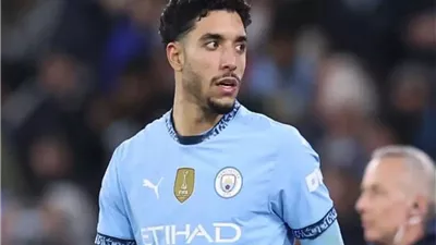 عربي جديد يرافق عمر مرموش في مانشستر سيتي