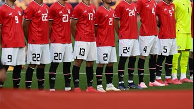 المنتخب الوطني تحت 20 سنة بالزي التقليدي أمام جنوب افريقيا بافتتاح كأس الأمم