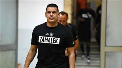 اللعيبة اشتكت منه .. عبدالواحد السيد خارج الزمالك بقرار من ميدو 