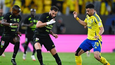 الاتحاد يضع يده على الدوري السعودي بريمونتادا تاريخية ضد النصر