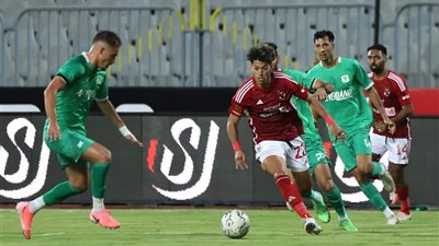 في شوط أول مثير.. الأهلي يتفوق على المصري بثنائية بالدوري (فيديو)