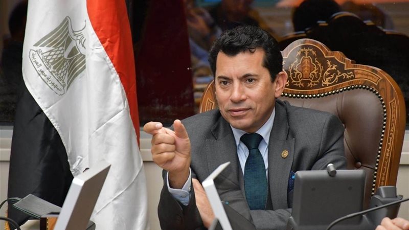 الدكتور أشرف صبحى