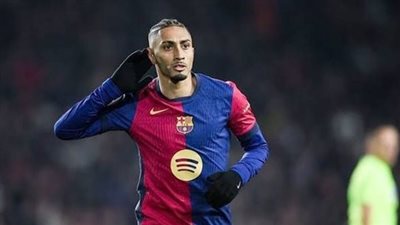 رغم الإغراءات السعودية، رافينيا يقترب من تجديد عقده مع برشلونة حتى 2029 