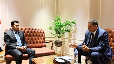 وزير الرياضة يلتقي رئيس الاتحاد المصري لكرة اليد لاستضافة مصر لبطولة العالم
