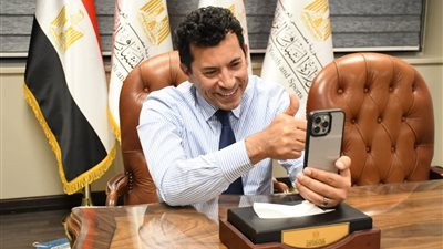 وزير الرياضة يهنيء منتخب الشباب بعد الفوز علي غانا والتأهل للمونديال