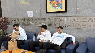 بيراميدز يصل مطار القاهرة للمغادرة الي جنوب افريقيا لمواجهة صن دوانز 