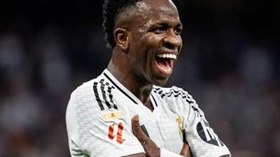 حكم تاريخي في إسبانيا ضد مشجعين أهانوا فينيسيوس جونيور عنصريًا