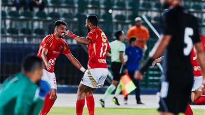 بيراميدز ينهي الجدل حول ضم مدافع الأهلي 