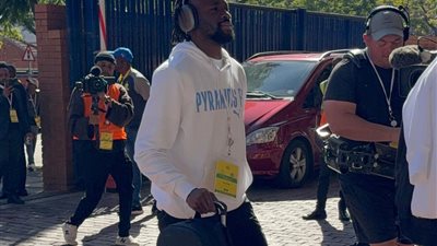 بعثة بيراميدز تصل ملعب لوفتس فيرسفيلد لمواجهة صن داونز فى نهائى دوري أبطال إفريقيا ..صور