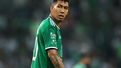 بعد إعلان رحيله.. ماذا قدم روبرتو فيرمينو مع الأهلي السعودي؟