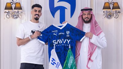 بعد لاجامي.. الهلال يضم صفقة مجانية جديدة من الأهلي السعودي