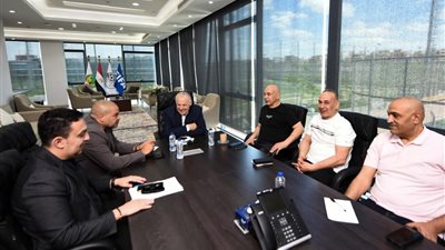 أبو ريدة وأحمد دياب يجتمعان مع الجهاز الفني لمنتخب مصر.. ما السبب؟