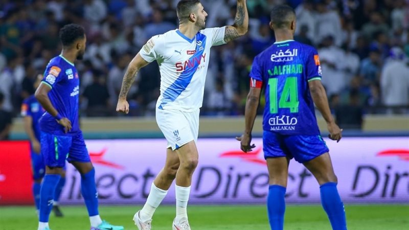 الهلال ضد الفتح