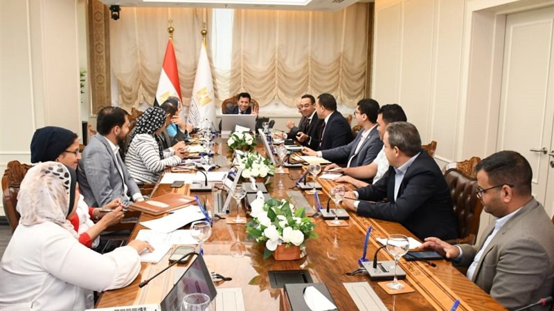 وزير الشباب والرياضة