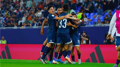 موعد مباراة باتشوكا ضد سالزبورج في بداية مغامرة المونديال بصافرة عربية