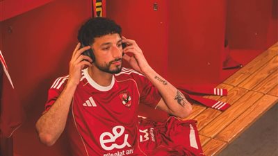 الأهلي يُعلن عن قميصه الجديد لموسم 2025 - 2026.. صور