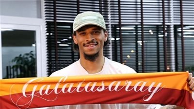 ليروي ساني ينتقل رسميا إلى جالطة سراي واللاعب يكشف سر انضمامه للفريق