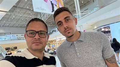 قبل مباراة بورتو المصيرية.. لاعبو الأهلي يتسوقون في المولات بـ أمريكا (صور)