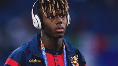 صدام ثلاثي يُهدد صفقة نيكو ويليامز وبرشلونة.. أزمة تسجيل ومطالب مالية تُفجر الموقف