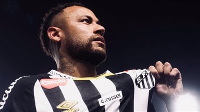 رسميًا.. نيمار يُجدد عقده مع سانتوس حتى نهاية 2025