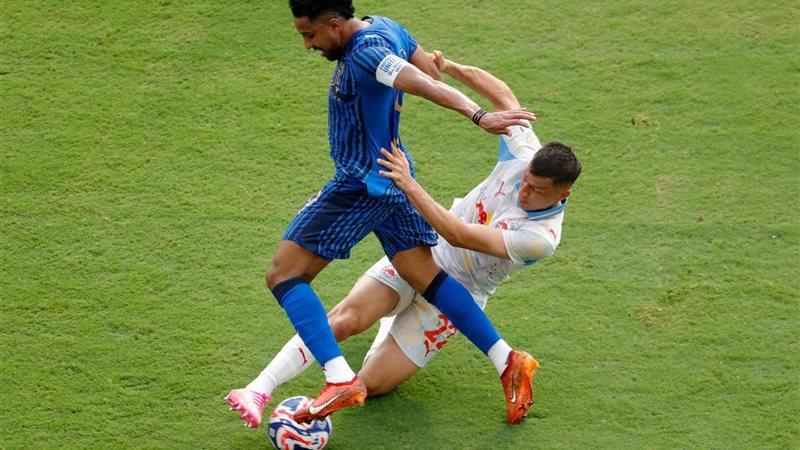 الهلال ضد سالزبورج