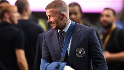 قصة عمرها 22 عامًا.. لماذا يرتدي بيكهام جبيرة قبل مباراة إنتر ميامي وباريس سان جيرمان؟