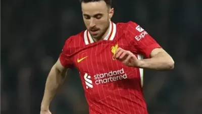 جوتا يجبر أسطورة ليفربول على تغيير رقم قميصه