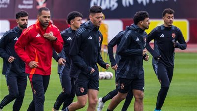 في أيد محمود الخطيب .. تعرف علي مصير أشرف داري مع الأهلي 