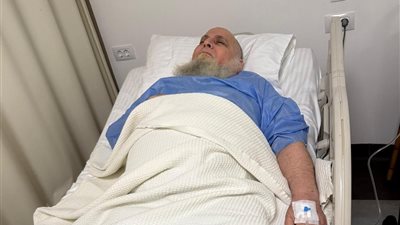 نقله للمستشفي.. تعرض والد إبراهيم فايق لوعكة صحية