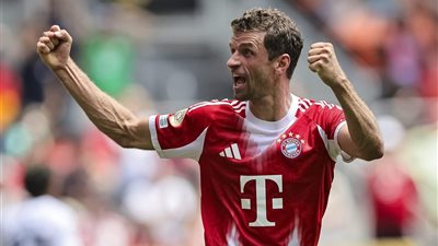 بعد 16 عامًا.. باريس سان جيرمان يسدل الستار على رحلة مولر مع بايرن ميونخ