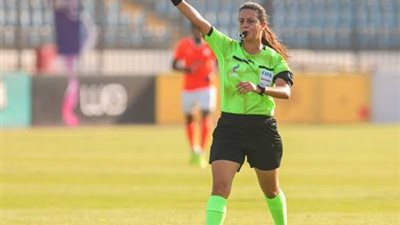 شاهندا المغربي حكمًا لمباراة السنغال والكونغو الديمقراطية في كأس إفريقيا للكرة النسائية 