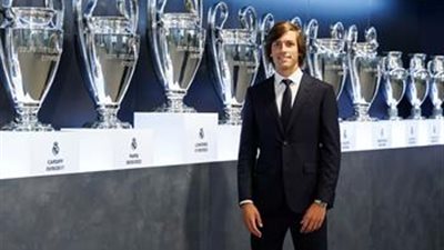 كاريراس يكشف كواليس انضمامه لريال مدريد ويعلق على مواجهة يامال بدوري الأبطال