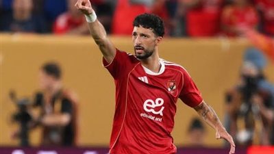 هل يتم إلغاء معاملة اللاعب الفلسطيني كمصري بعد أزمة وسام أبو علي؟ اتحاد الكرة يرد