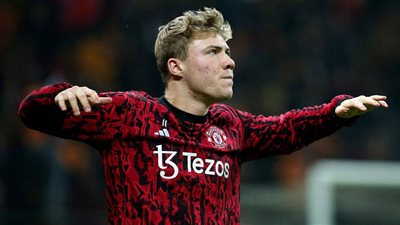 تقارير: ميلان الإيطالي يرغب في نجم مانشستر يونايتد 