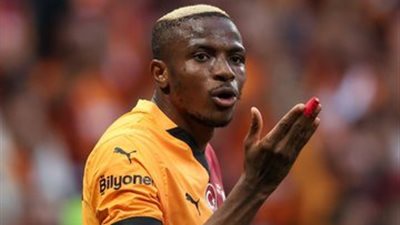 انتهى حلم الهلال السعودي.. تفاصيل انتقال فيكتور أوسيمين إلى جالطة سراي