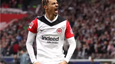 حلم ليفربول يبعد إيكيتيكي عن معسكر فرانكفورت في أمريكا