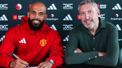 رسميا.. مانشستر يونايتد يعلن التعاقد مع برايان مبيومو