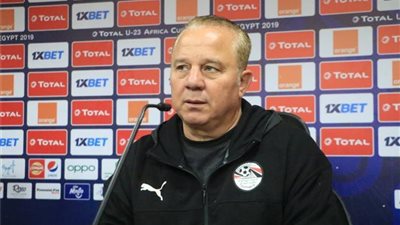 البقاء أو الرحيل.. اجتماع مرتقب بين المريخ السودانى و شوقى غريب 