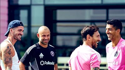 بقميص كريستيانو رونالدو.. صديق ميسي يقتحم تدريبات إنتر ميامي (صورة)