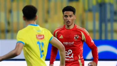 بعد عرضين سعودي وفرنسي.. الأهلي يحسم موقفه من رحيل محمد عبدالله