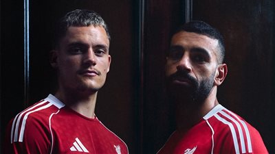 بجانب أساطير النادي.. محمد صلاح وفيرتز يتصدران الإعلان عن قميص الفريق