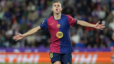 بعد شائعات العروض.. هانز فليك يرفض رحيل فيرمين لوبيز عن صفوف الفريق 