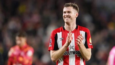 بعد دراسة العناصر الدفاعية في الفريق.. ليفربول يراقب ناثان كولينز